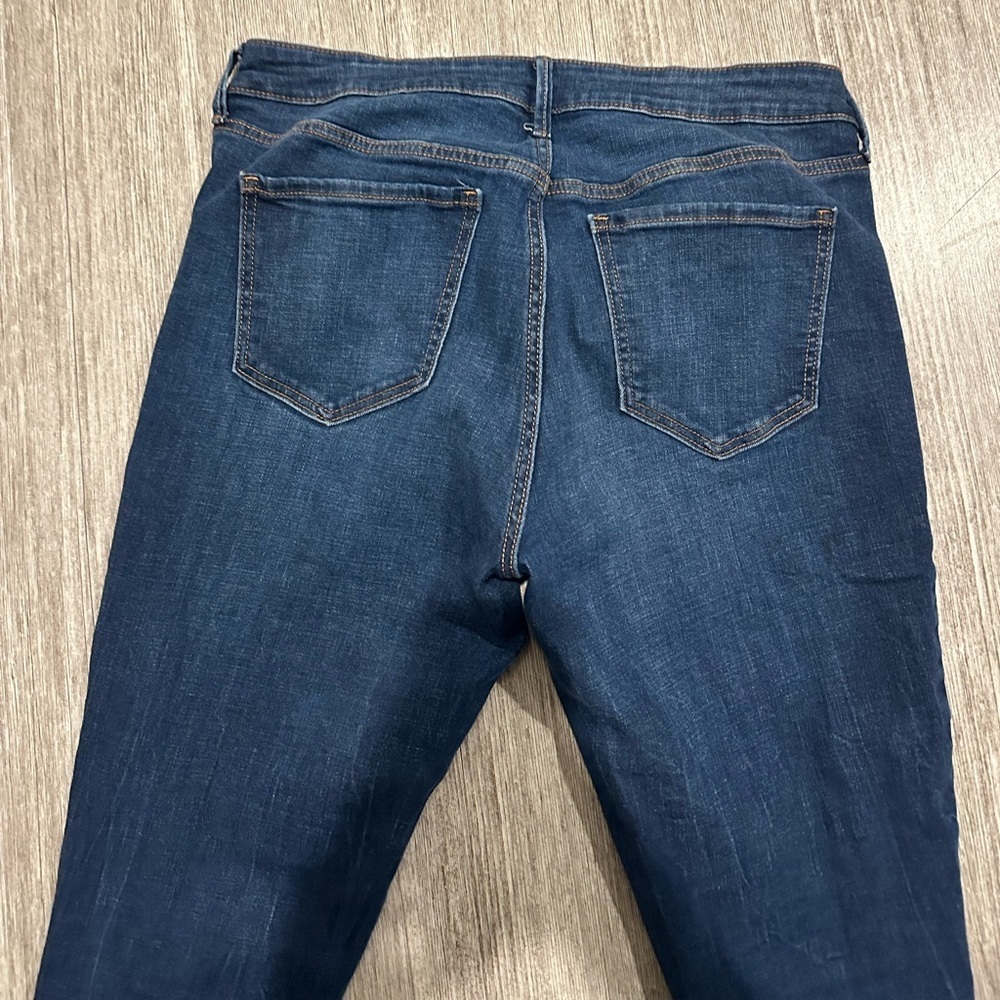 Old Navy Rock Star Mid-Rise Super Skinny Distressed Jeans Dark Wash - Picture 6 of 6